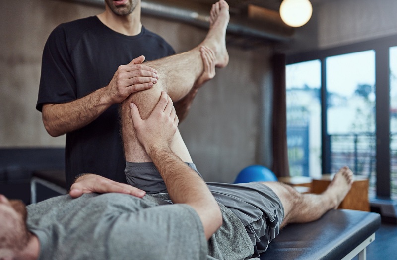 How does a physiotherapist help repair sports injuries?