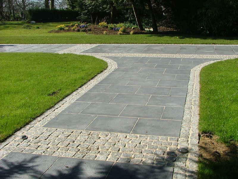 A Guide for Choosing Outdoor Bluestone Pavers for Your Home
